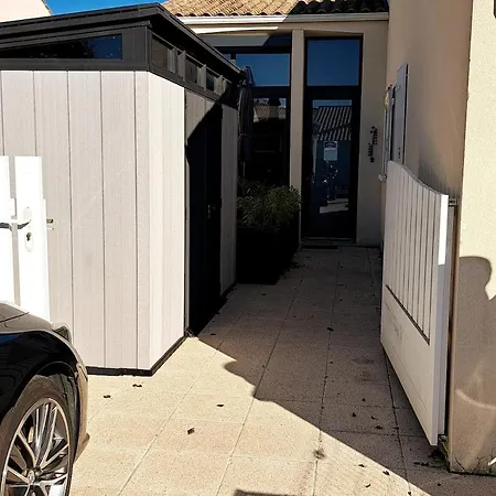 Maisonnette Avec Terrasse Et Parking Casa de Férias *