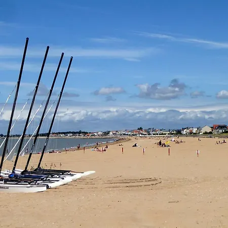 Maisonnette Avec Terrasse Et Parking Feriehus Châtelaillon-Plage