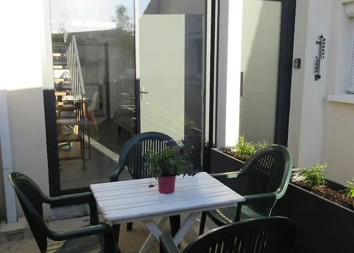 Дом отдыха Maisonnette Avec Terrasse Et Parking Шатлайон-Плаж